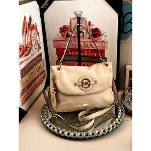Michael Kors Beige pebbles leather and Gold shoulder bag